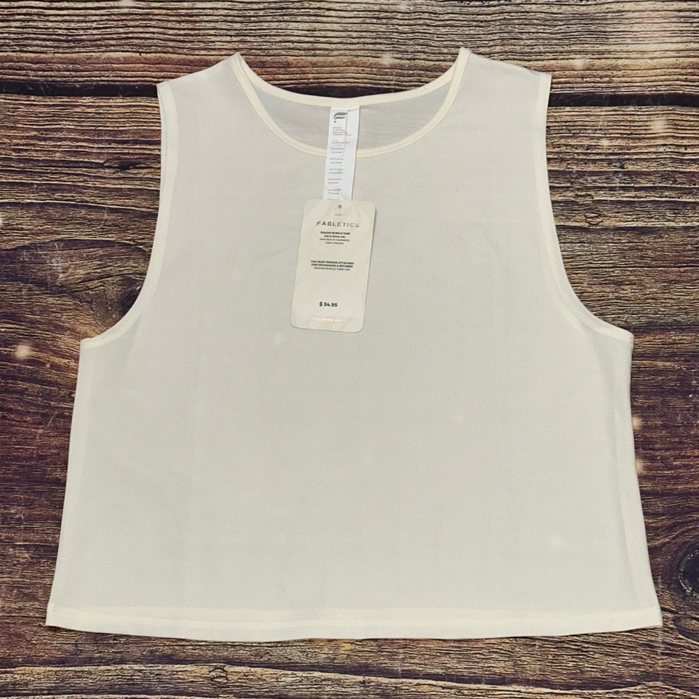 Womens Fabletics cream Teagan muscle tank. Small. NWT.